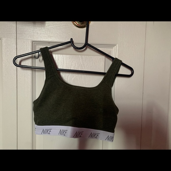 Nike Dri-Fit Army Green padded sports Bra - Picture 1 of 3